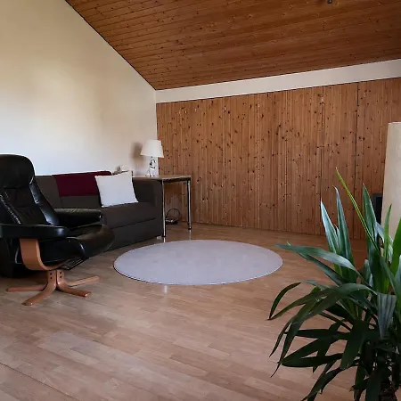 Grosszuegige In Mit Balkon Und Alpenblick Apartment