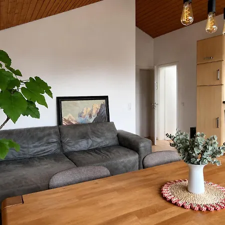 Grosszuegige In Mit Balkon Und Alpenblick
